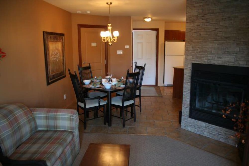 GetAways at GeoHoliday Heights