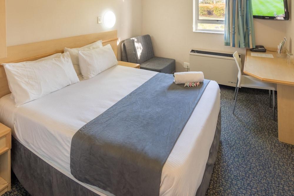 Road Lodge East London