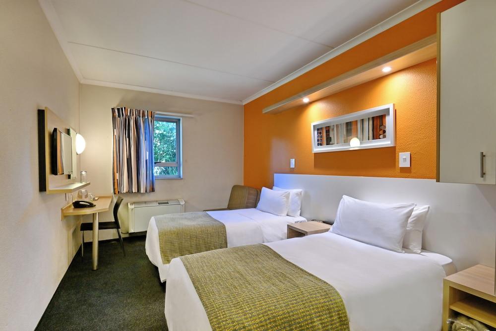 Road Lodge Germiston Lake