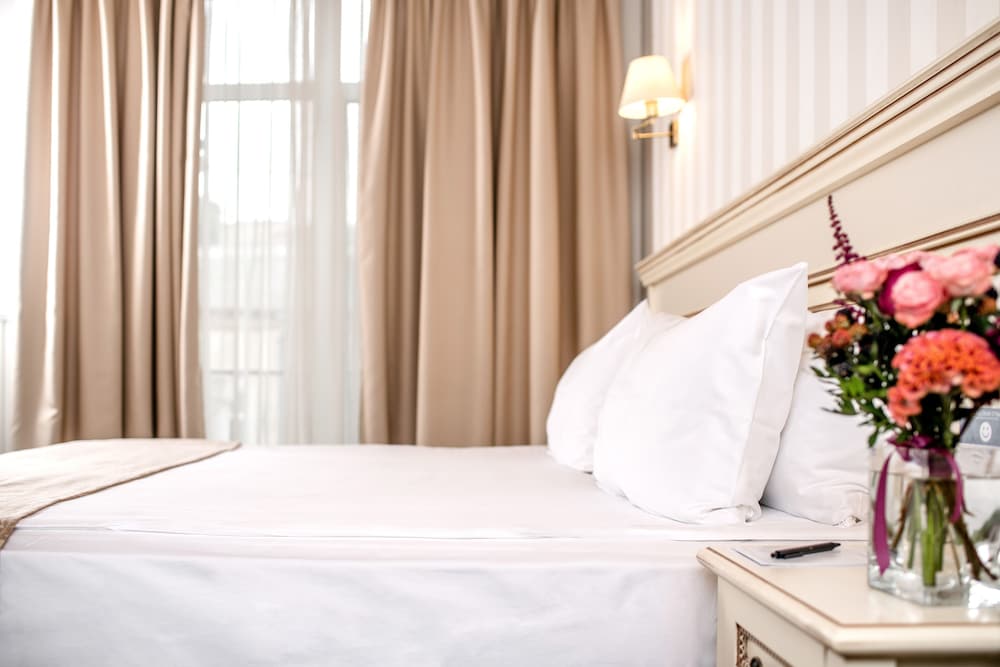 Premier Geneva Hotel