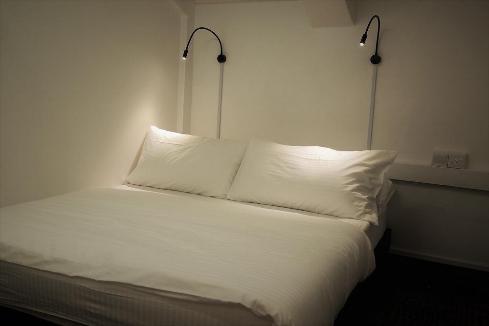 Wink @ Mosque Street