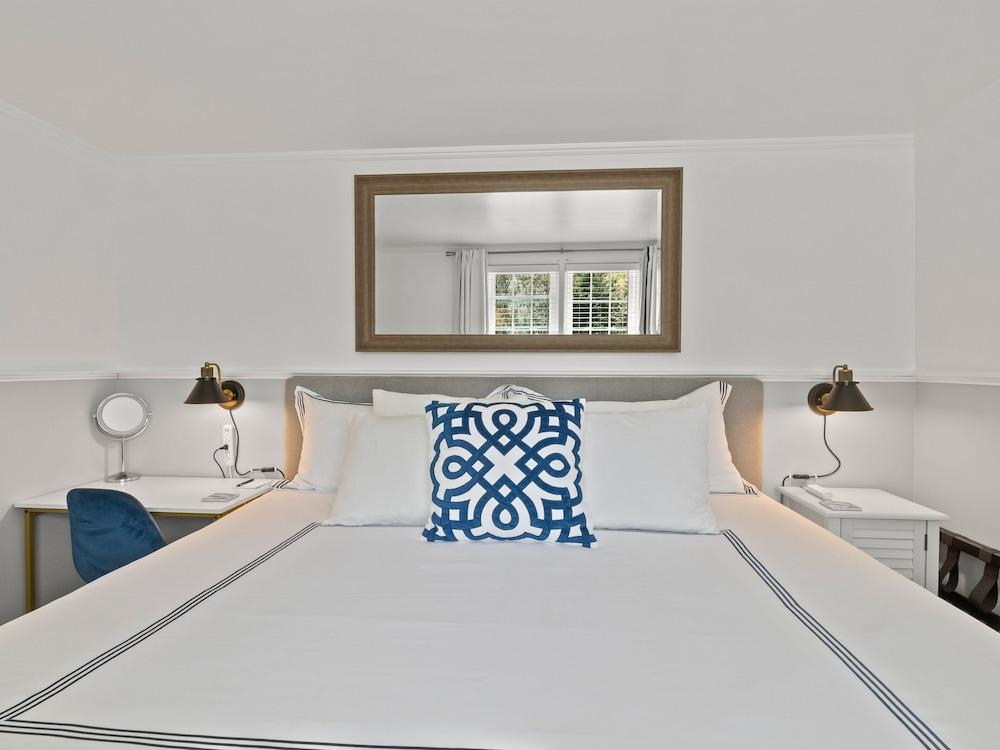 The Seagrove Suites & Guest Rooms