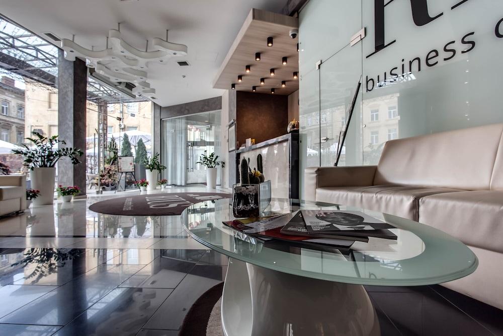 Rius Hotel Lviv
