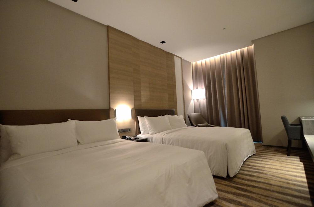 City Suites - Kaohsiung Chenai