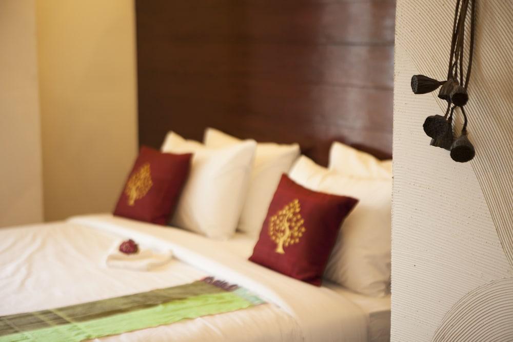 iRoHa Garden Hotel & Resort