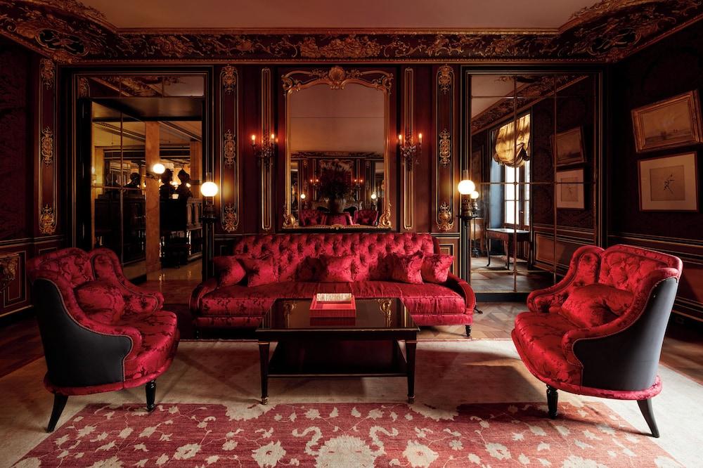 La Reserve Paris Hotel and Spa