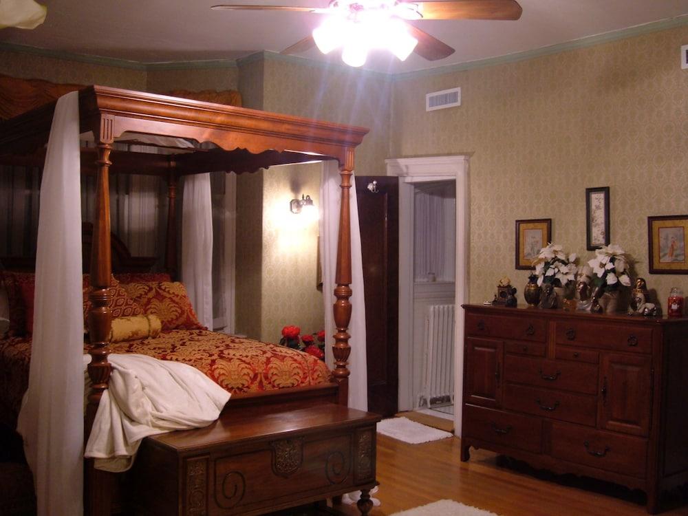 The Albanus Phillips Inn