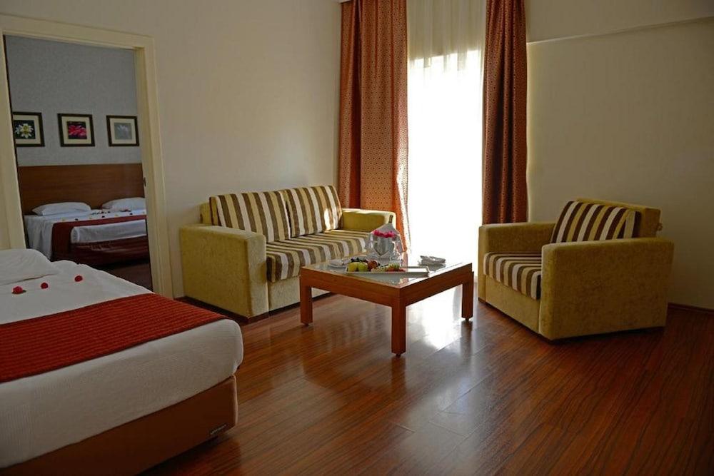 Le Jardin Resort Holiday Village