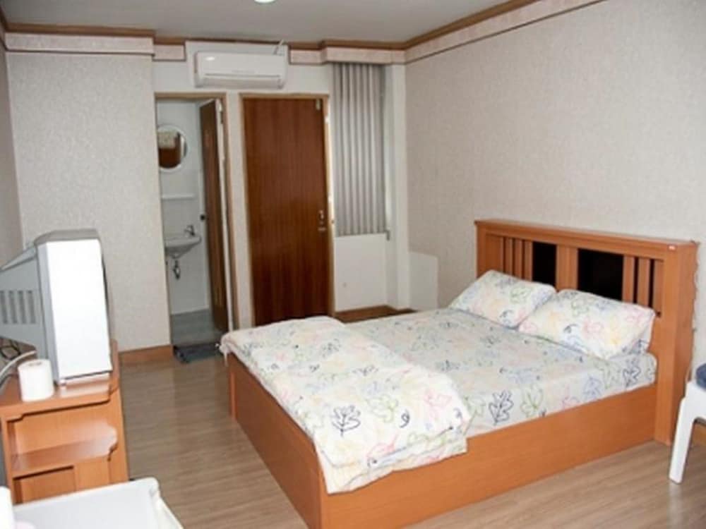 Lotus Condo Downtown