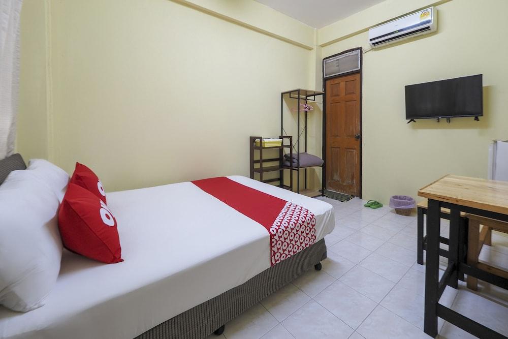 OYO 471 Sunshine Apartment