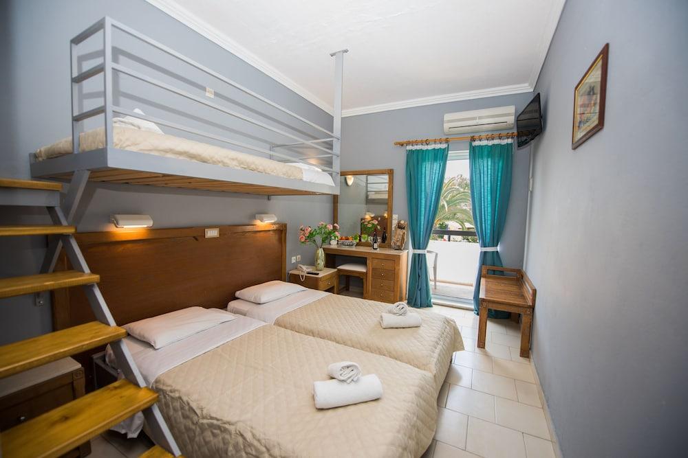 Mega Hotel by Checkin