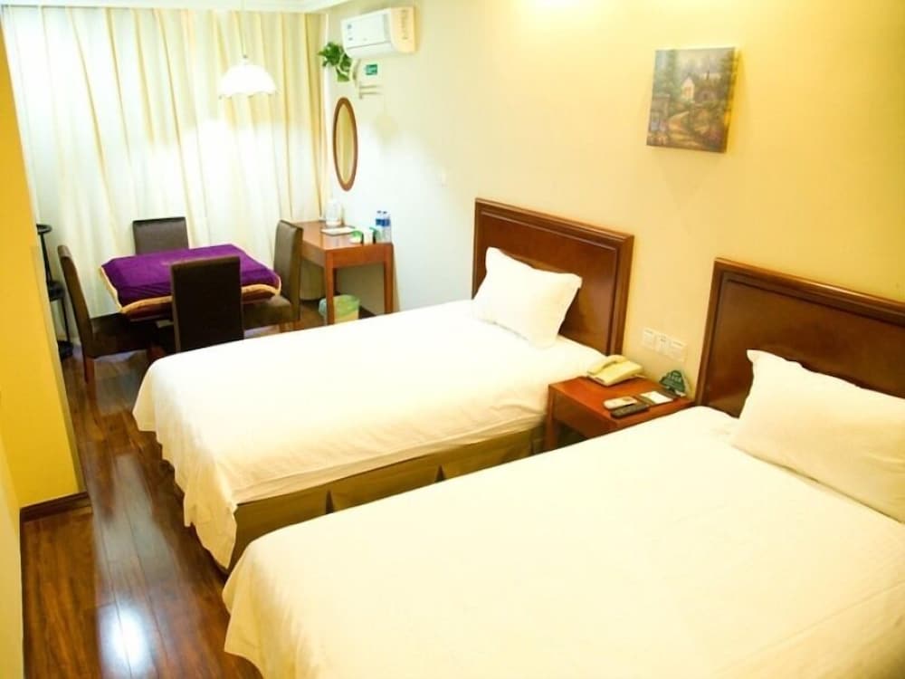 GreenTree Inn Jiangsu Suzhou Kunshan Huaqiao Household Building Materials City Shell Hotel