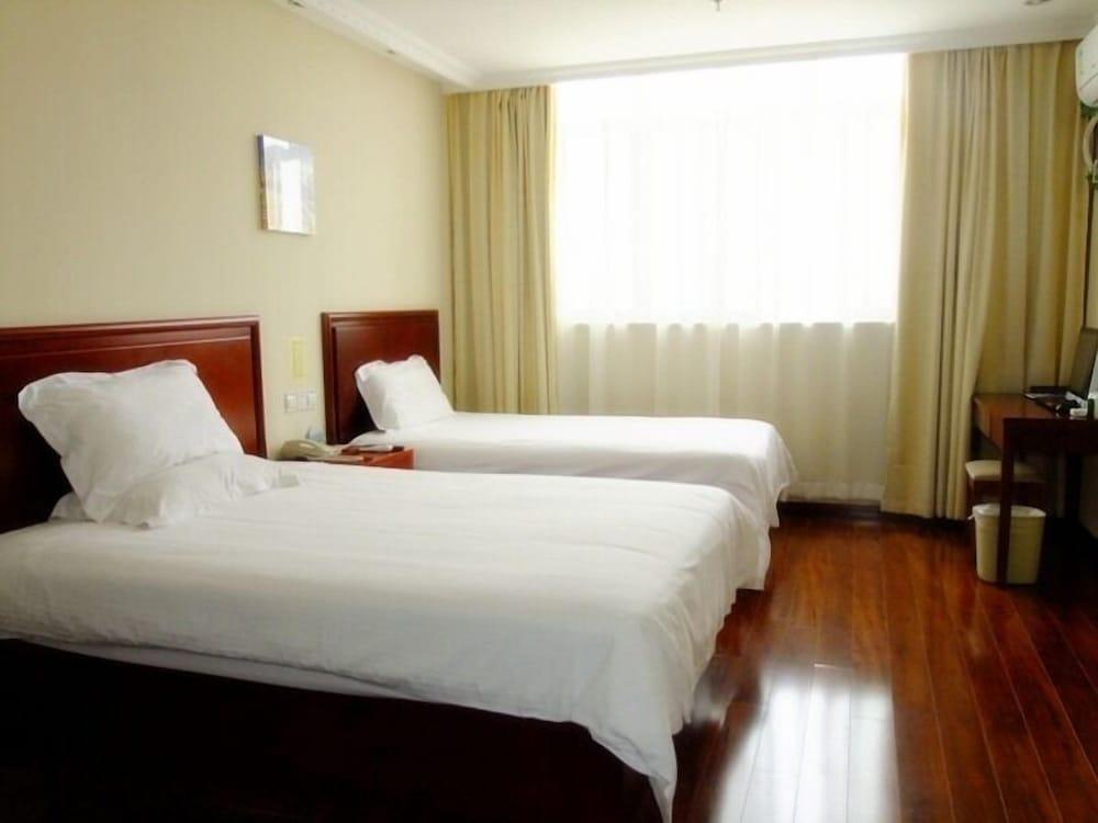 GreenTree Inn Jiangsu Suzhou Kunshan Huaqiao Household Building Materials City Shell Hotel