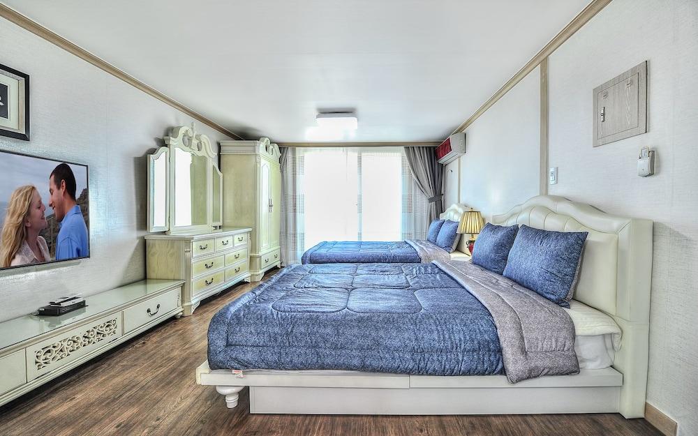 Sokcho Esher House Pension