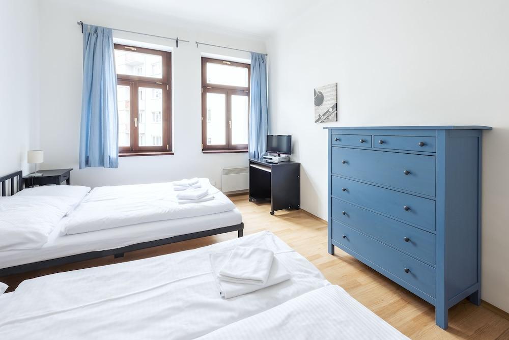 Family Apartments Praha 6