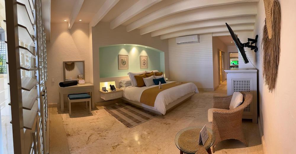 Tres Vidas Acapulco Suites