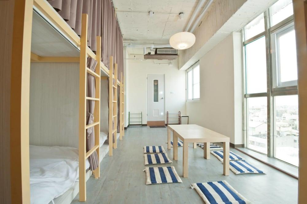 Easy Inn International Hostel