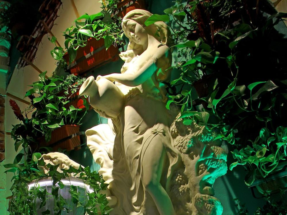 Cron Palace Tbilisi Hotel