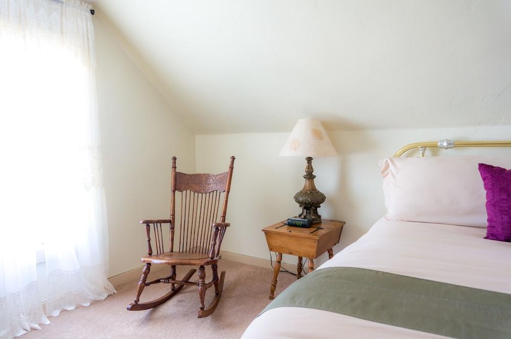 Indiana Jones Bed & Breakfast