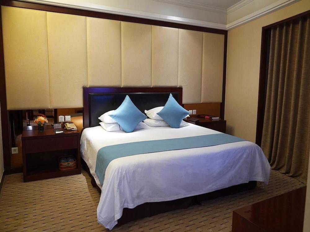 Jin Jiang Royal Palace Hotel