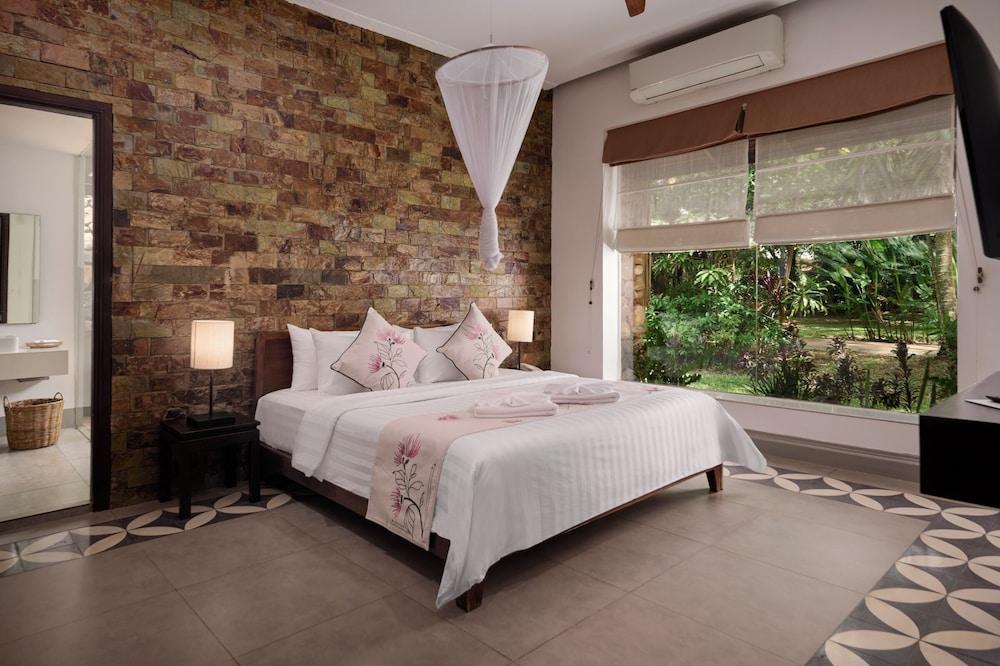 Samanea Beach Resort & Spa