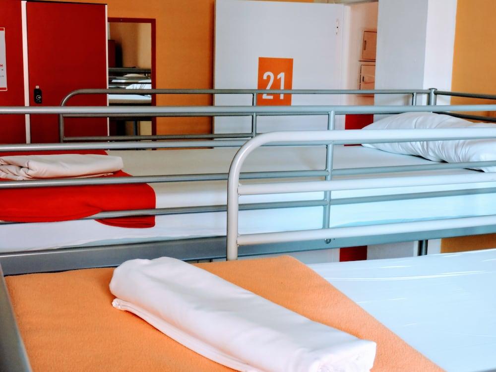 Home Backpackers Valencia by Feetup Hostels