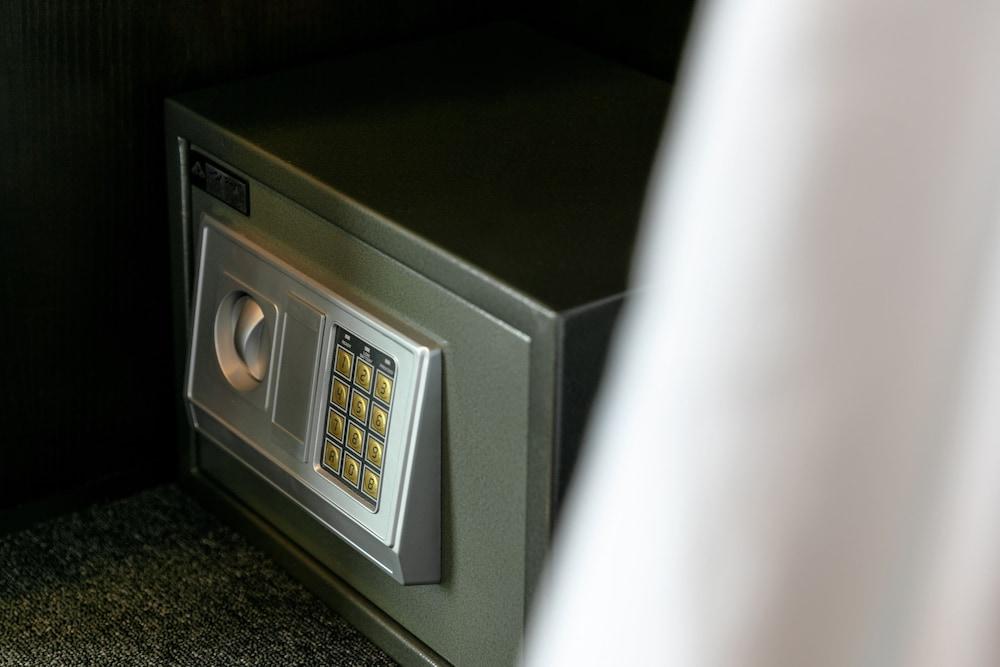 Pelican Halong Cruise