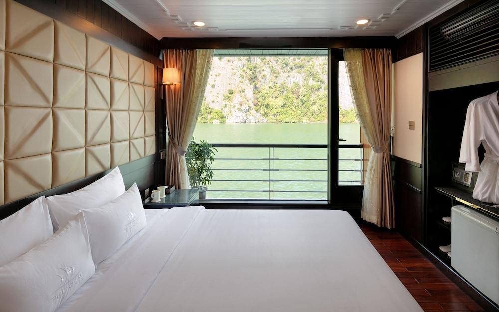 Pelican Halong Cruise