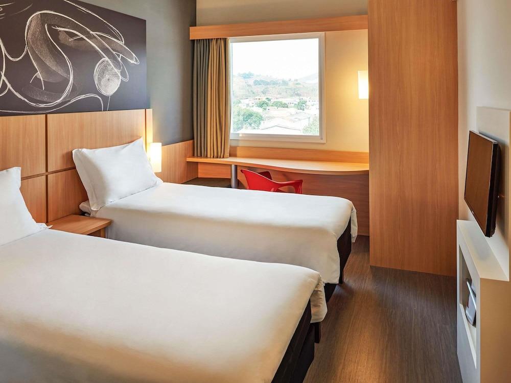 Ibis Guaratinguetá Aparecida