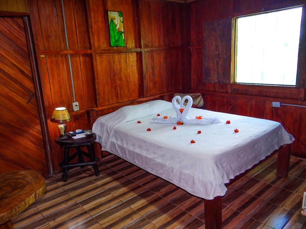 Posada Río Celeste La Amistad