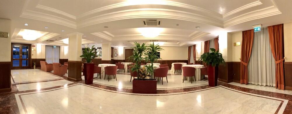 Hotel Ristorante Rossemi