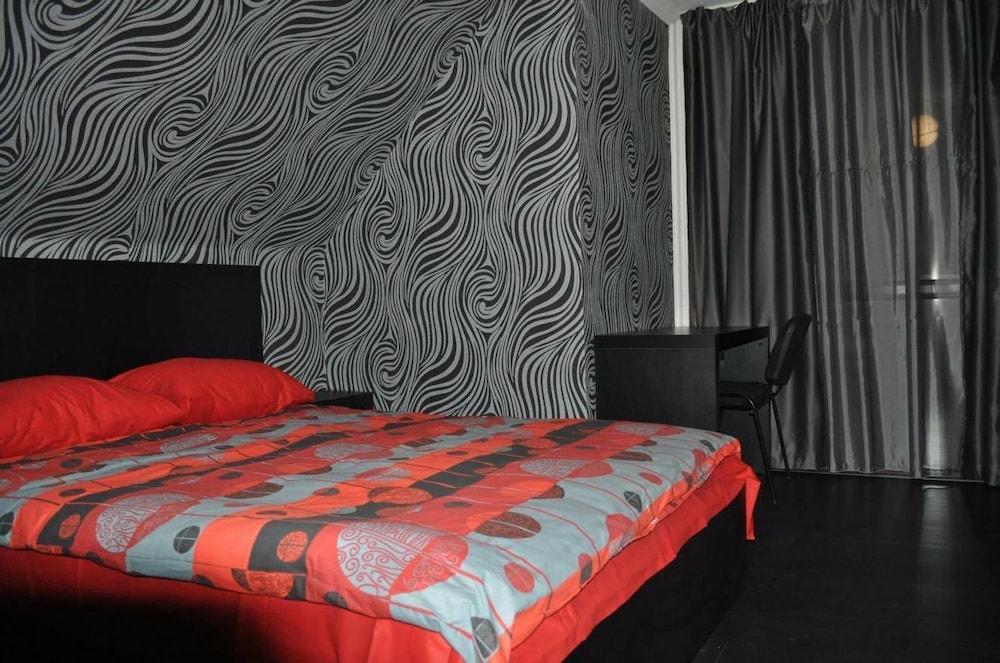 Crystal Palace Hotel