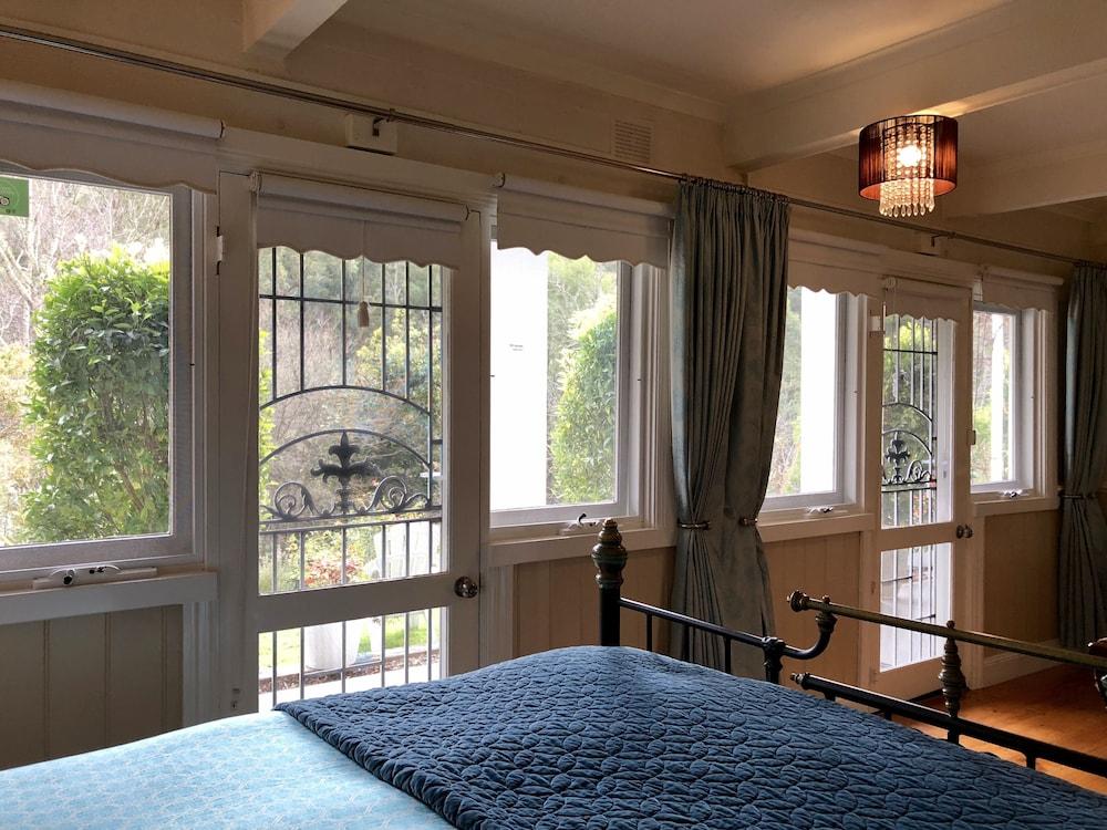 Brentwood B&B Apartments