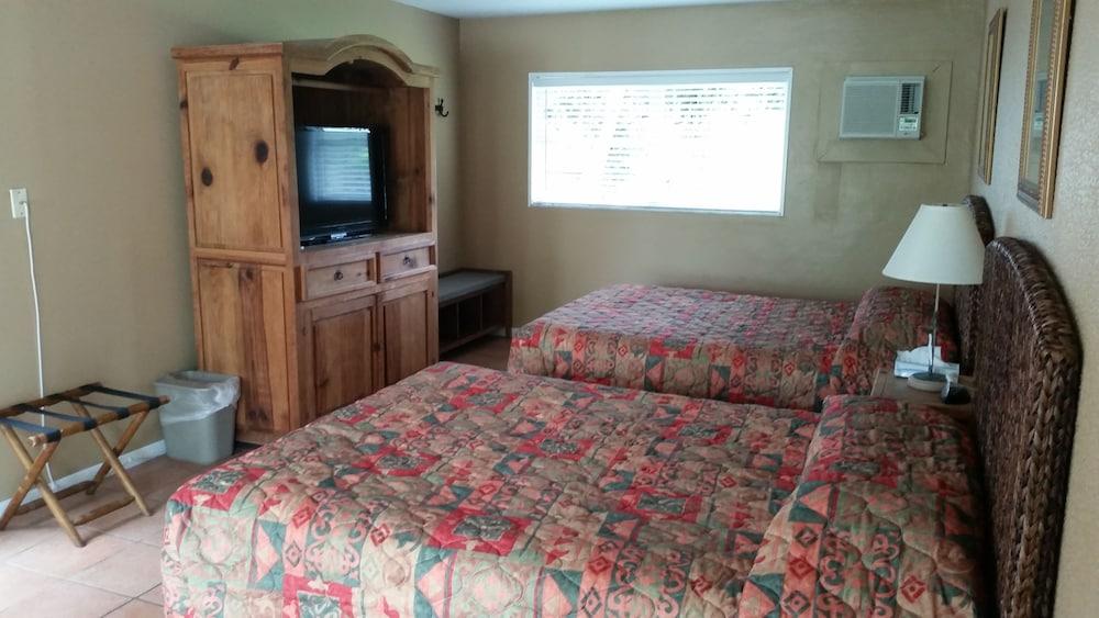 The Conch House Marina Resort