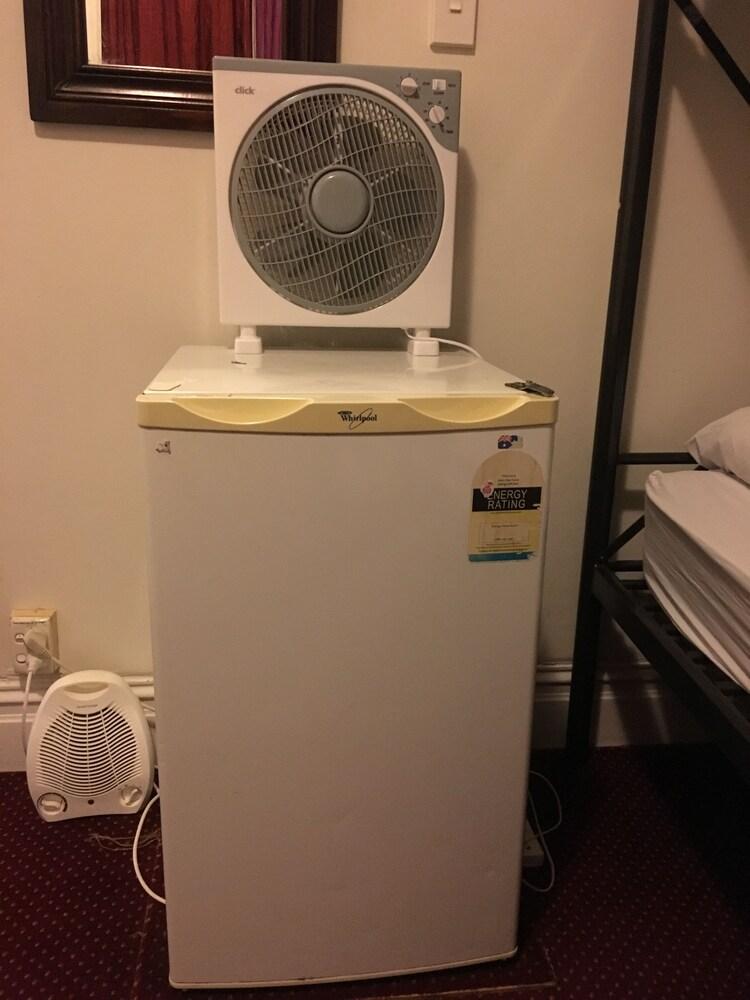 Lantana Lodge - Hostel