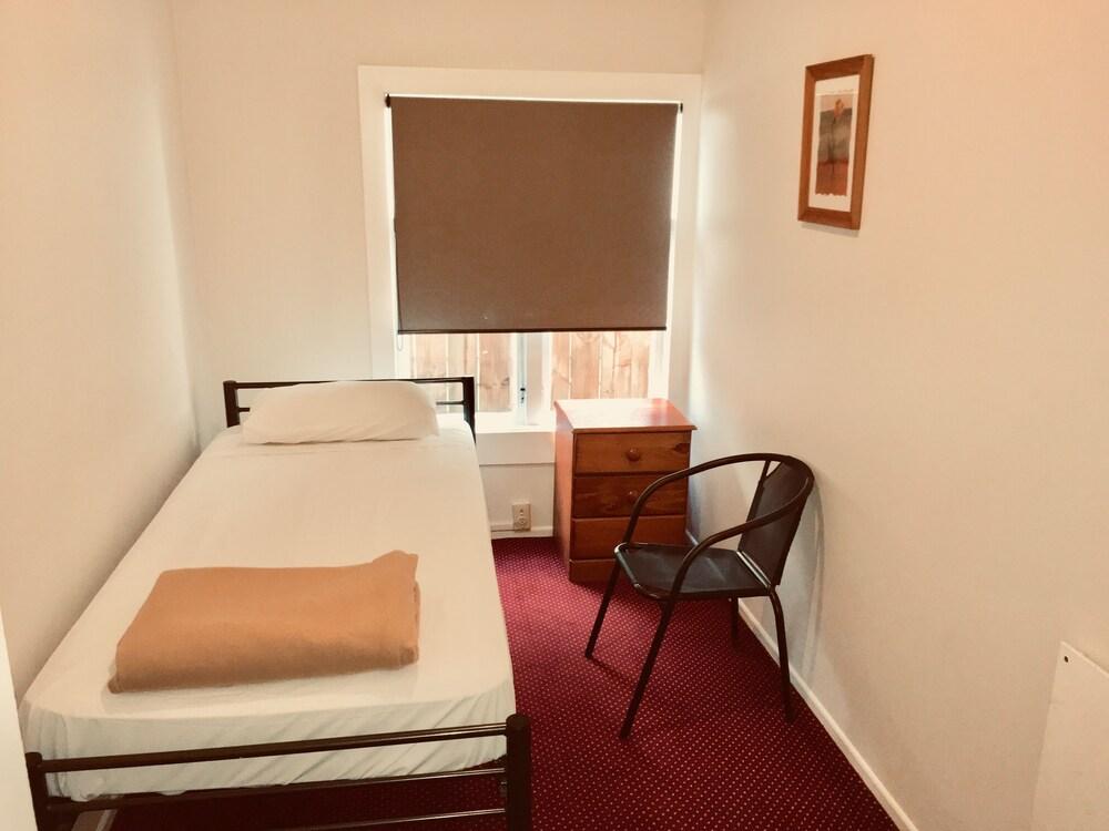 Freemans Backpackers Lodge - Hostel