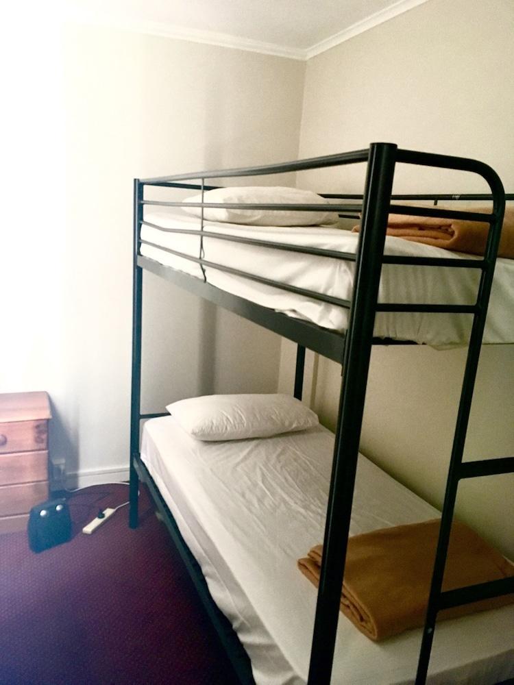 Freemans Backpackers Lodge - Hostel