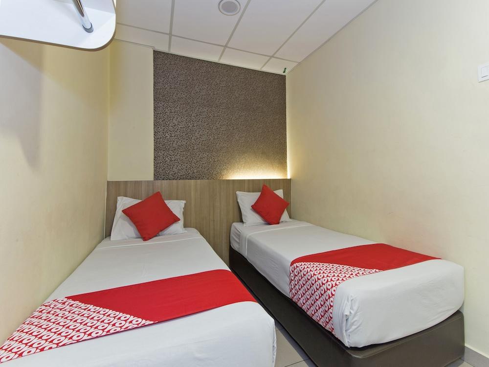 Dragon Inn Premium Hotel