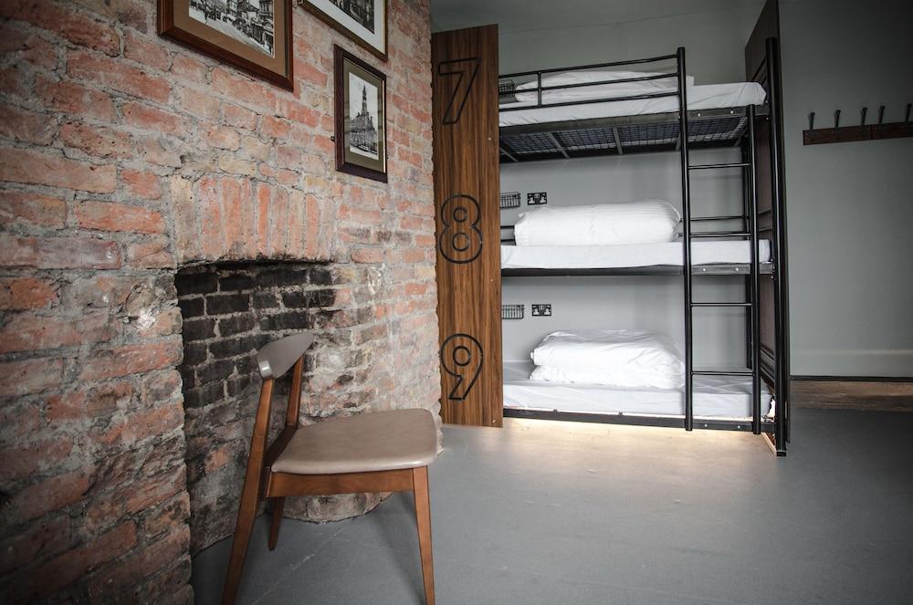 PubLove @ The Crown, Battersea - Hostel