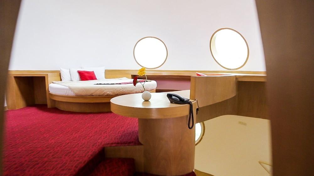 DNA Super Ozone Resort KhaoYai