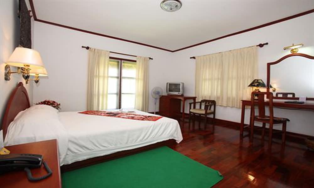 Vansana Plain of Jars Hotel