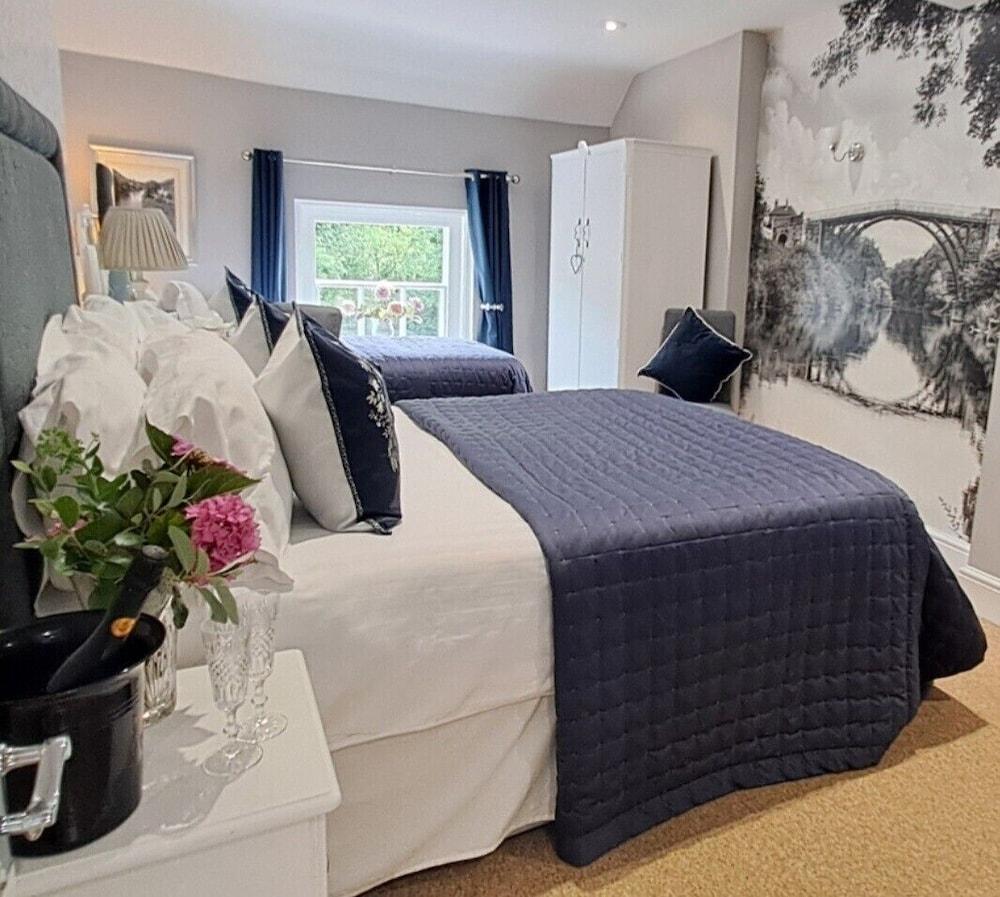 Ironbridge View Townhouse