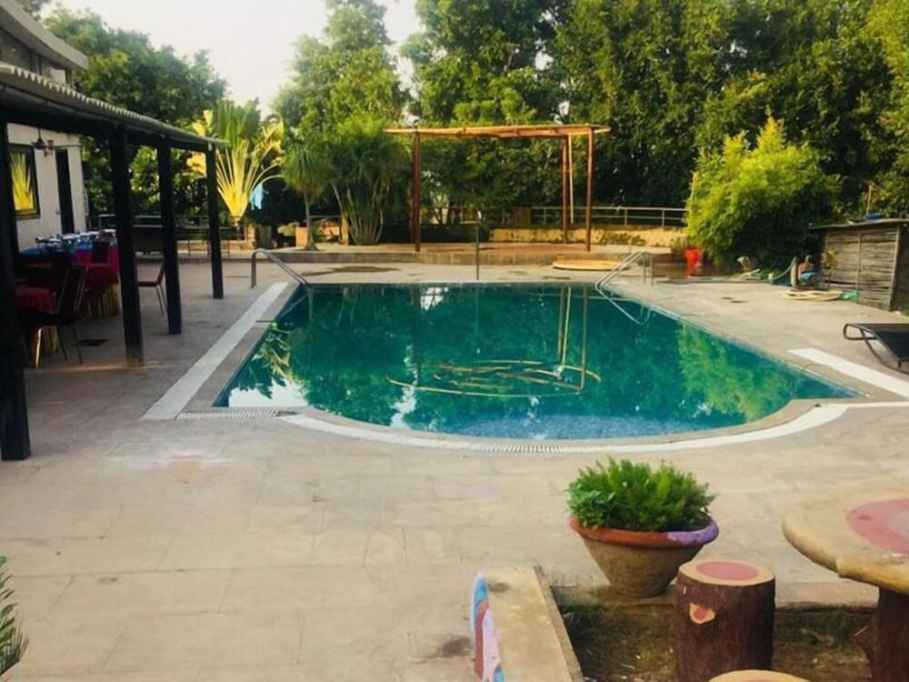 The Awesome Farms & Resorts