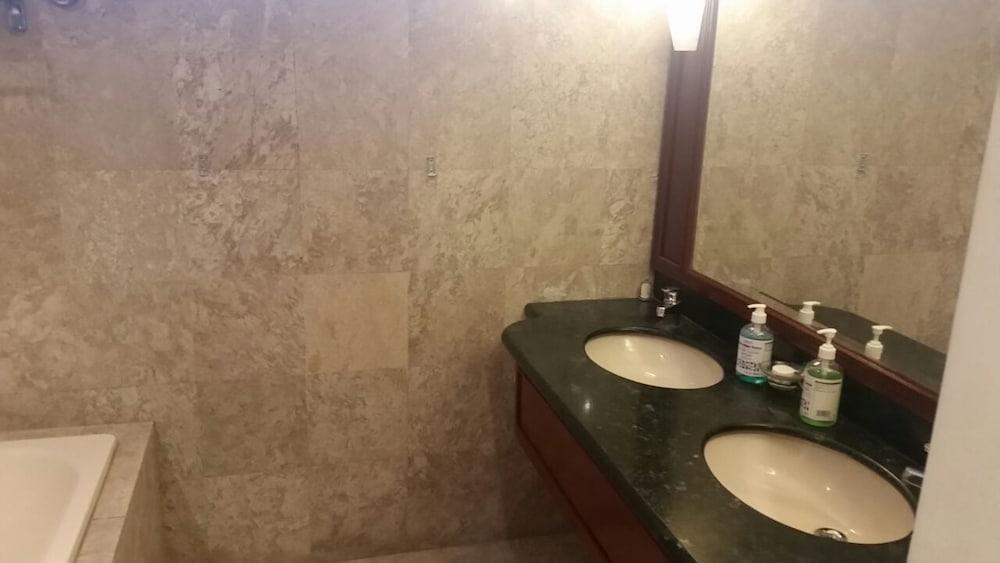 Excellent Service Suites at Times Square