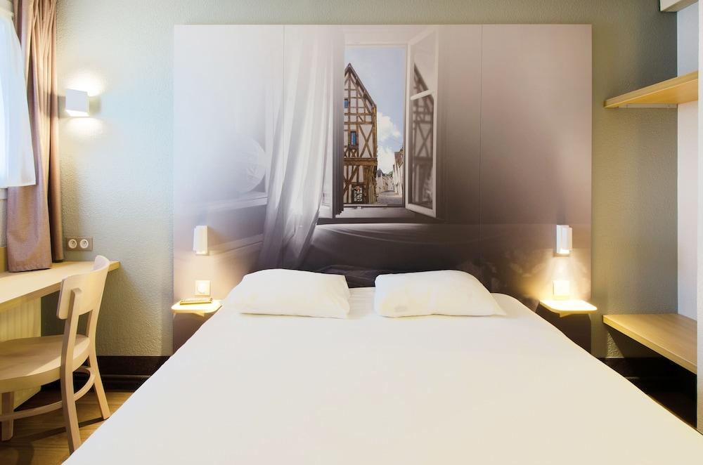 B&B HOTEL CHARTRES Le Forum (1)