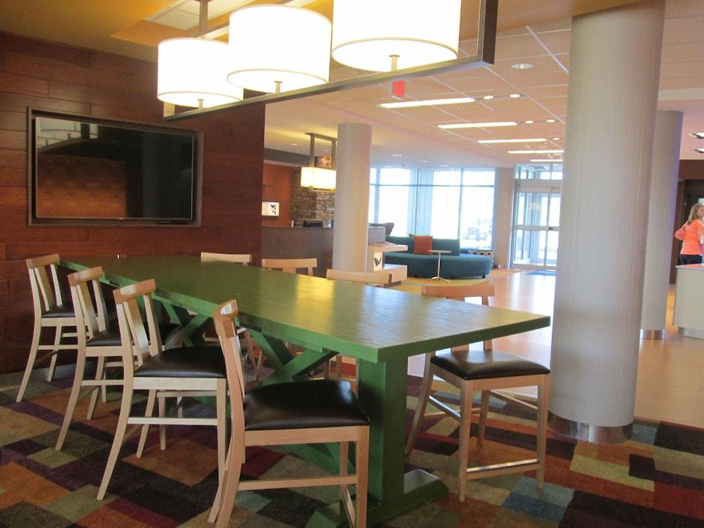 Fairfield Inn & Suites Canton South