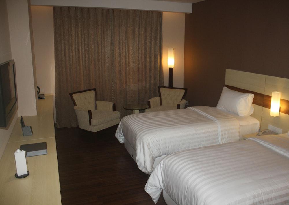 Hotel California Bandung