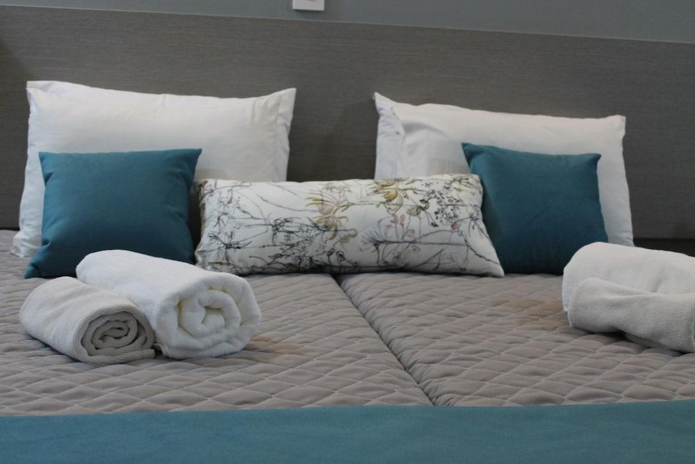 A. Maos Hotel Apartments