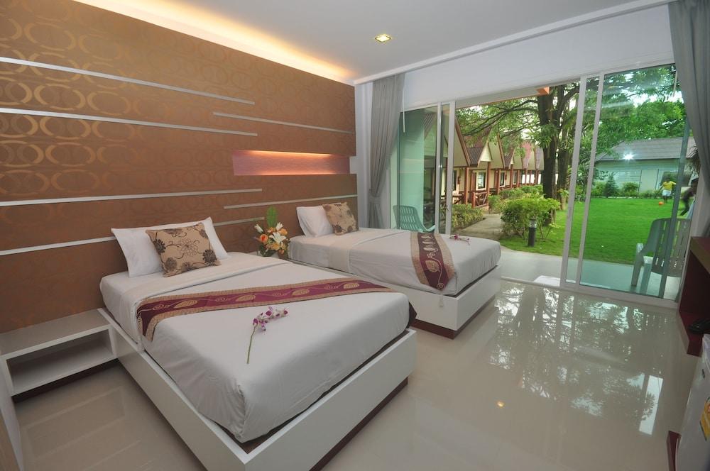 Phi Phi Rimlay Cottage