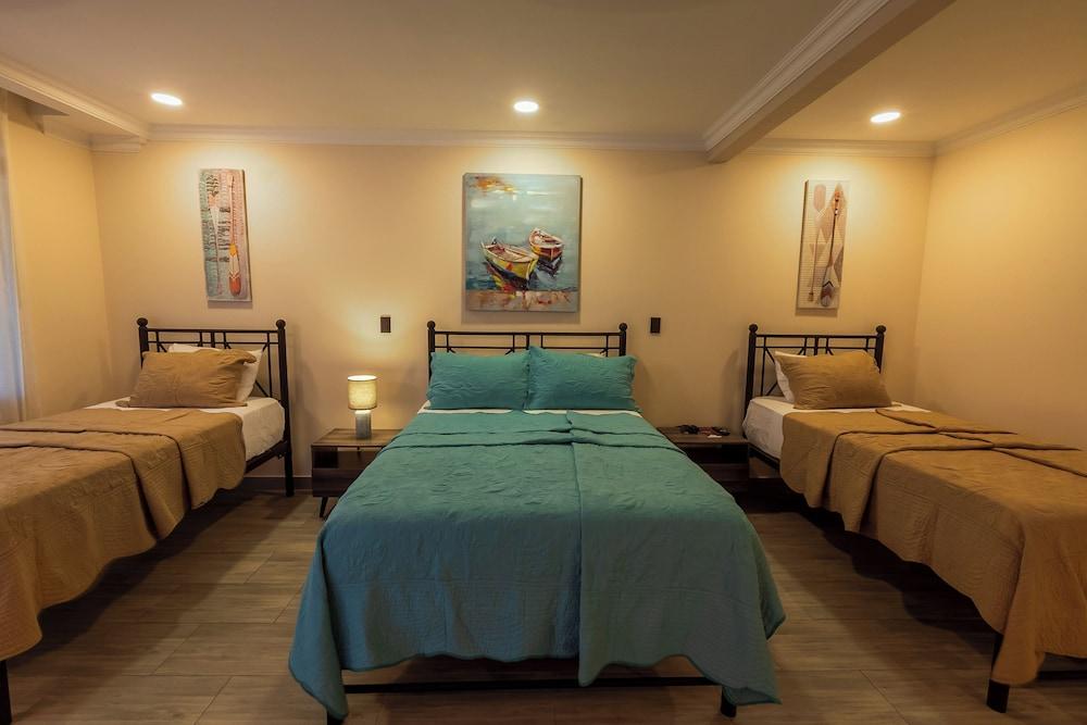 Casas del Toro Playa Flamingo